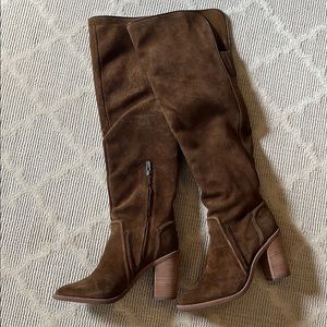 NEW Vince Camuto boots